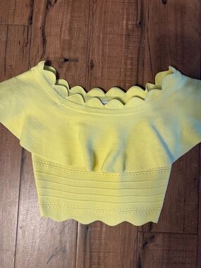 Endless Rose Yellow Scalloped-Neck Crop Top Sweater XS